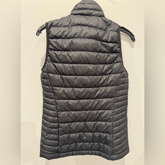 Patagonia Women's Down Sweater Vest size Xsmall NWOT - Picture 8 of 16